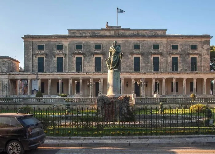 Ideally Situated Corfu Old Town דירה *