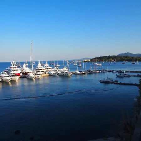 Ideally Situated Corfu Old Town